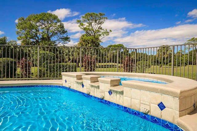 Residence photo 47