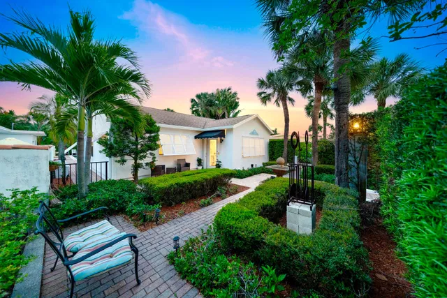 Residence photo 2