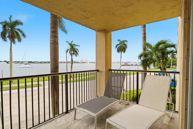 Flagler Pointe Unit 201 photo 13
