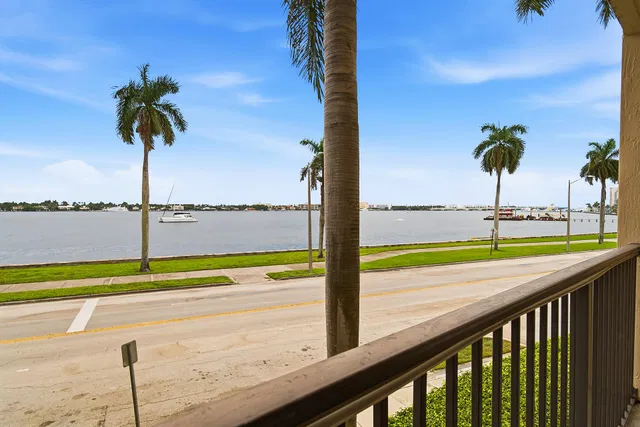 Flagler Pointe Unit 201 photo 15
