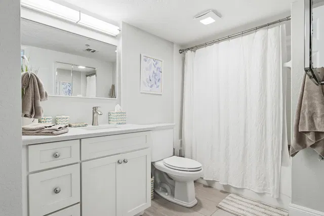 Flagler Pointe Unit 201 photo 20
