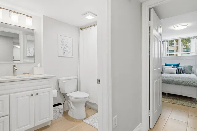 Flagler Pointe Unit 201 photo 23