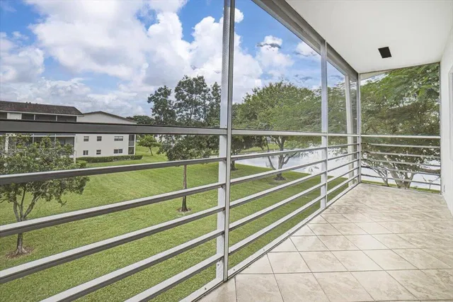 Unit 291 photo 18