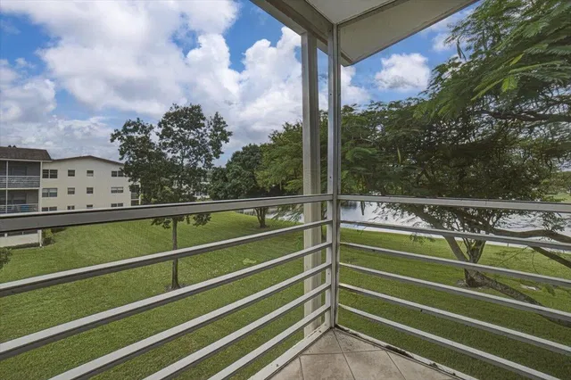 Unit 291 photo 19