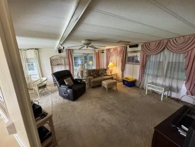Residence photo 6