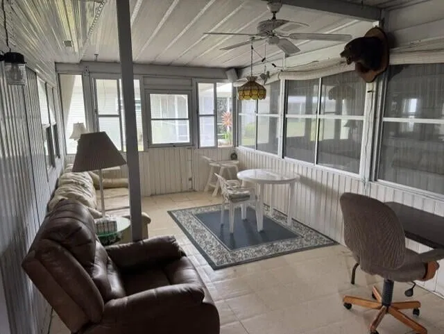 Residence photo 9