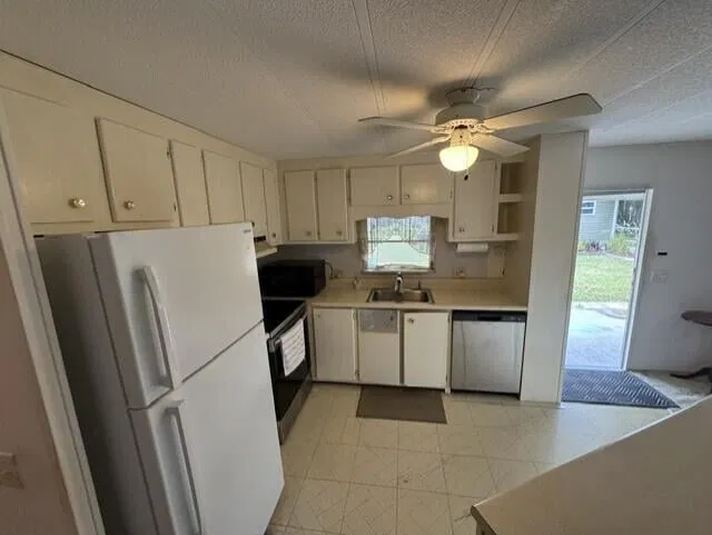 Residence photo 12