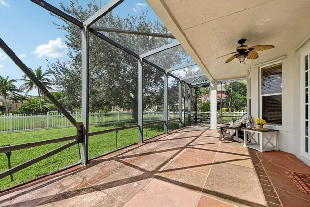  Residence photo 36