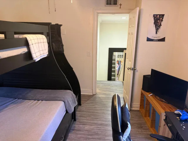 Residence photo 23