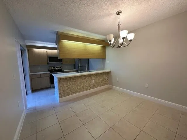  Residence photo 5