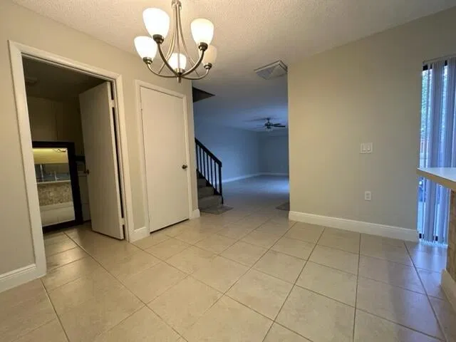  Residence photo 6