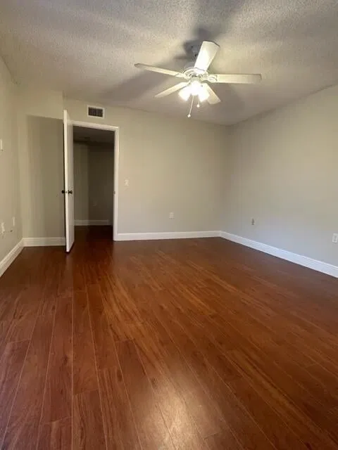  Residence photo 9