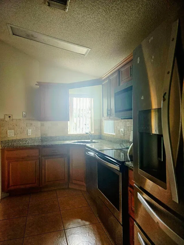 Residence photo 5