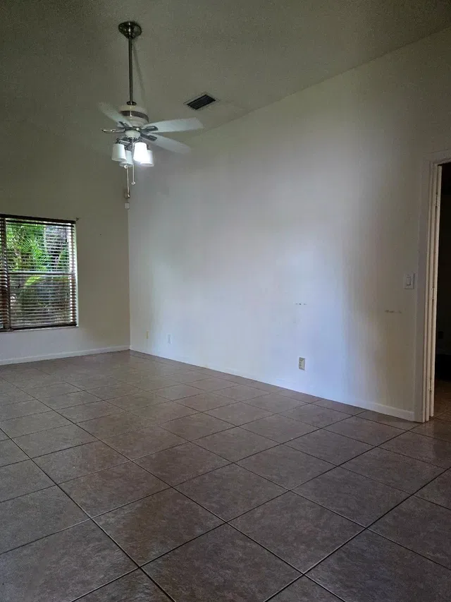 Residence photo 6