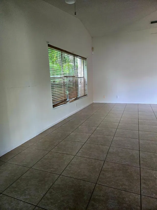 Residence photo 7