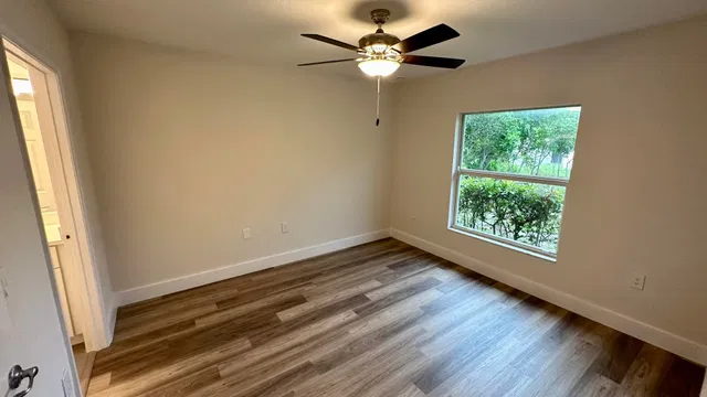  Residence photo 9