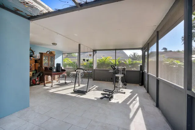  Residence photo 21