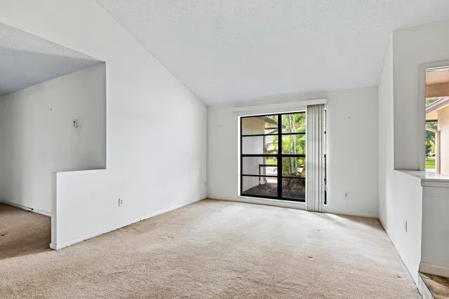 Residence photo 7