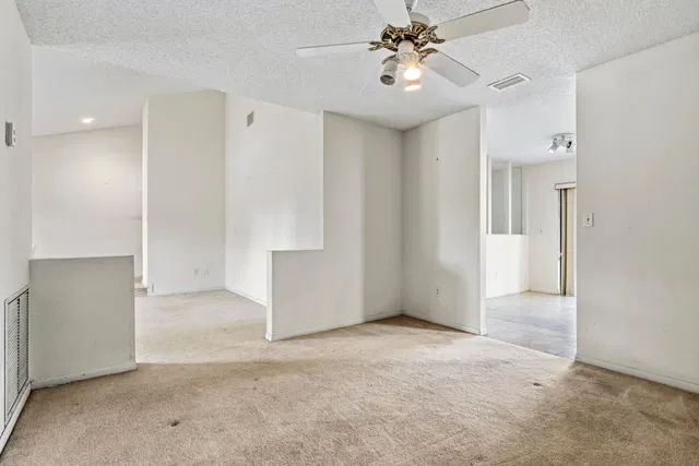 Residence photo 10