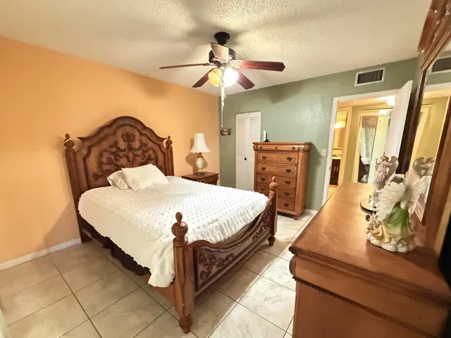  Unit 306 photo 4