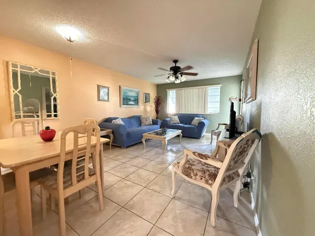  Unit 306 photo 6