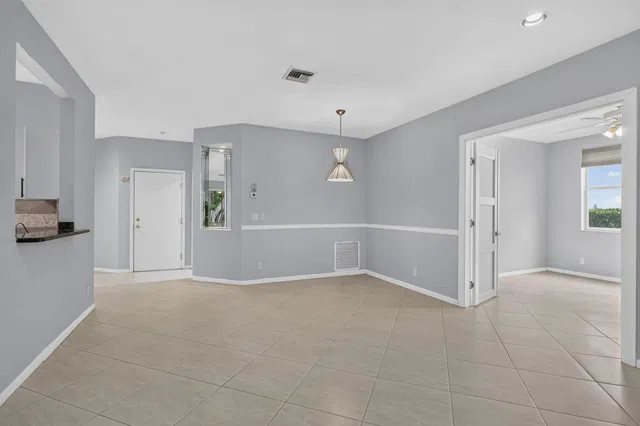 Unit Apt 1 photo 18