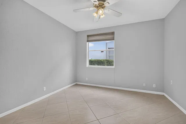 Unit Apt 1 photo 24
