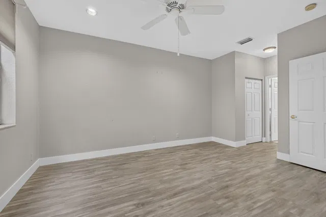Unit Apt 1 photo 27