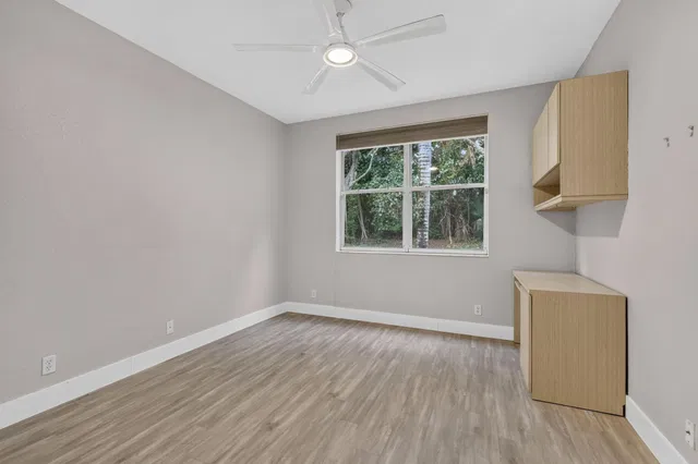 Unit Apt 1 photo 35