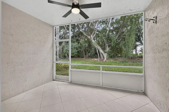 Unit Apt 1 photo 38