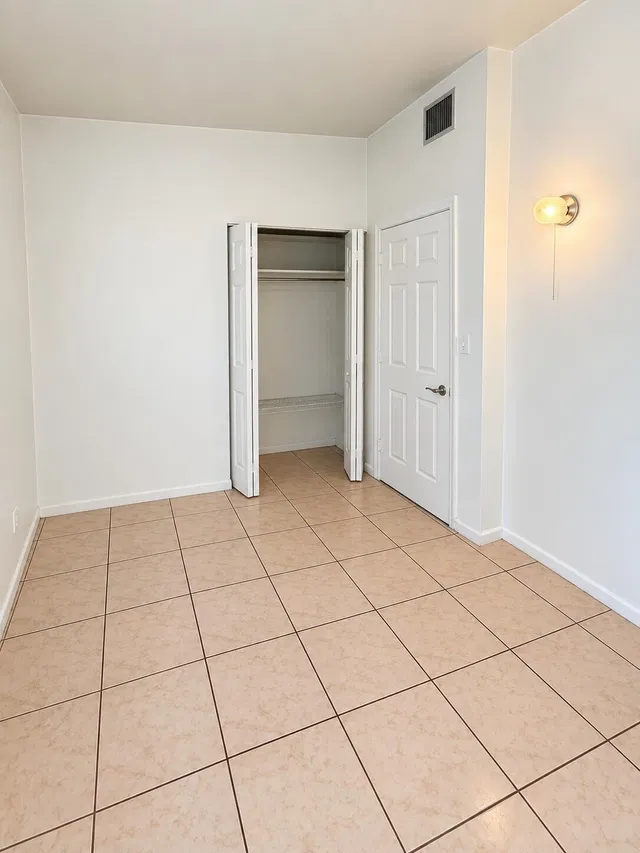  Residence photo 10