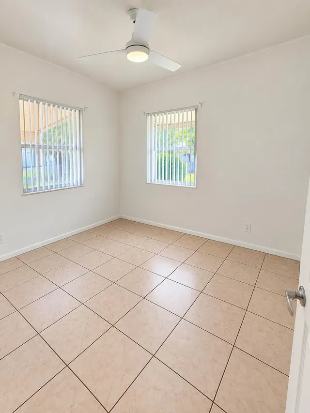  Residence photo 11