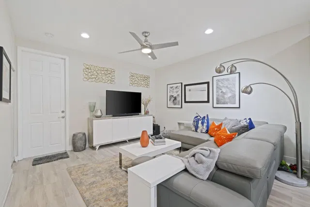 Residence photo 7