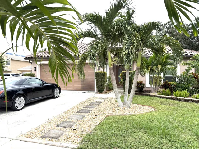 Residence photo 2