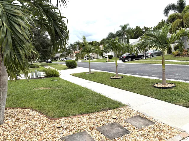 Residence photo 3