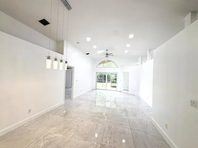 Residence photo 7