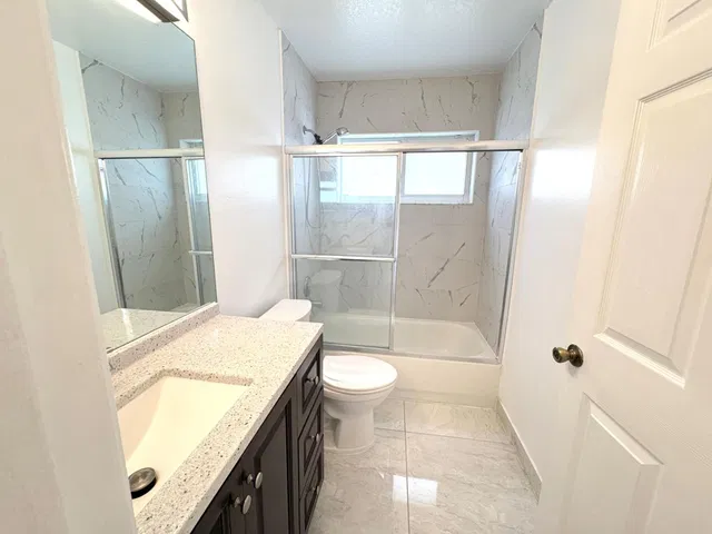 Residence photo 16