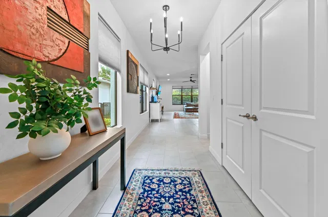 Residence photo 3