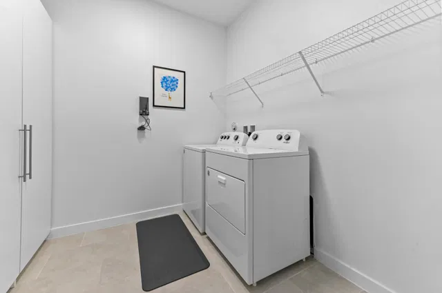 Residence photo 32
