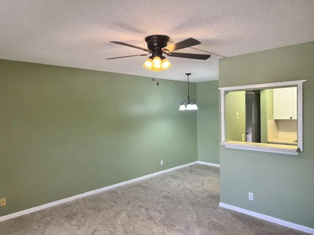  Residence photo 5
