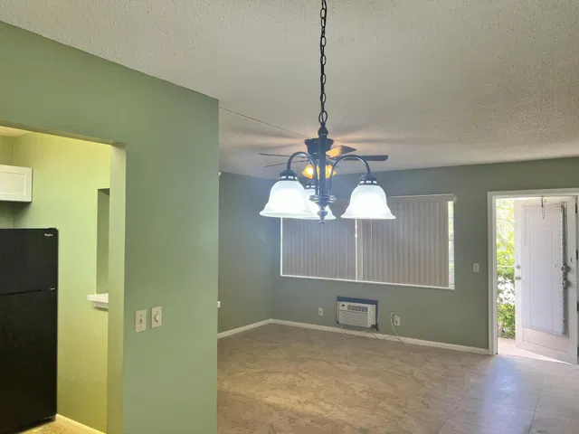  Residence photo 14
