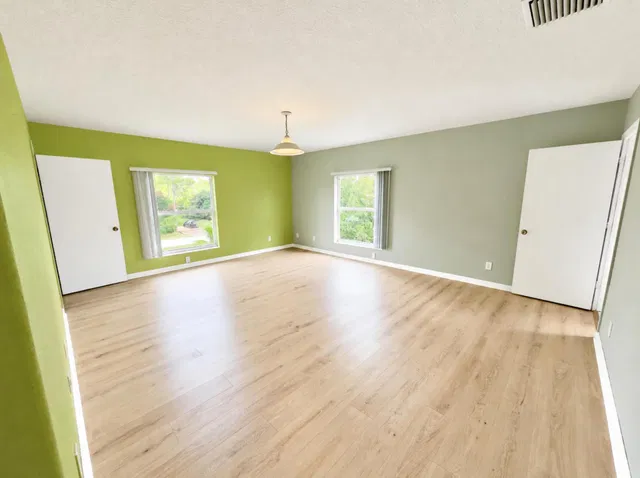 Residence photo 10