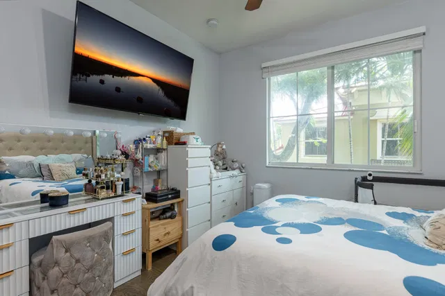 Residence photo 31