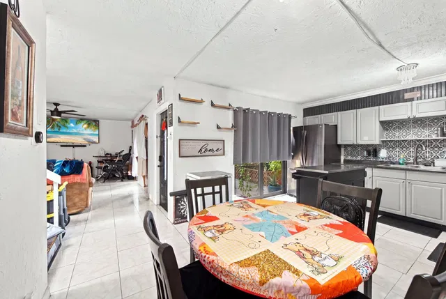  Residence photo 5