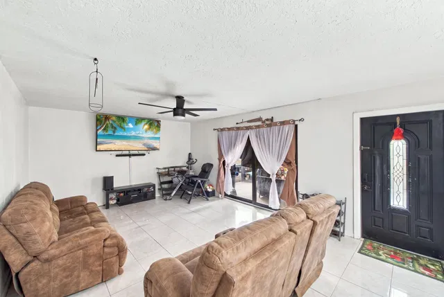  Residence photo 10