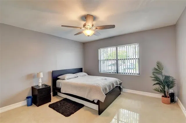Residence photo 6
