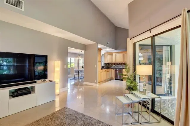 Residence photo 11