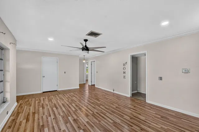  Residence photo 17