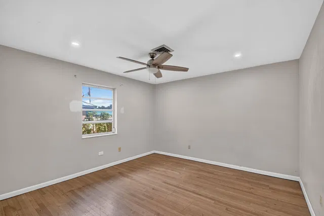  Residence photo 35
