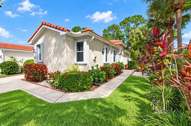  Residence photo 4